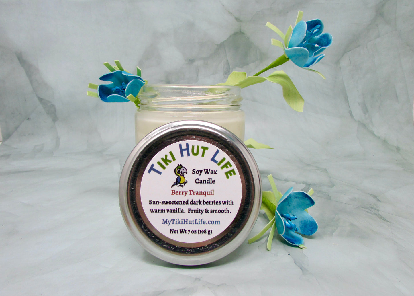 Classic scents of sun-sweetened dark berries with warm vanilla.  Fruity and smooth.   Soy wax candle. 